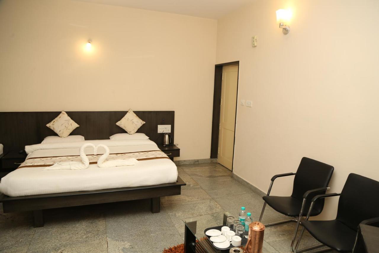 Hotel Soundarya 2*