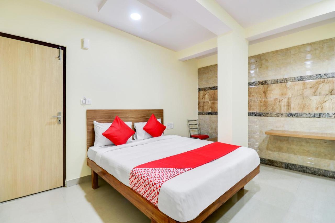 Oyo Sri Sai Residency Near Vijayanagar Metro Station Bangalore