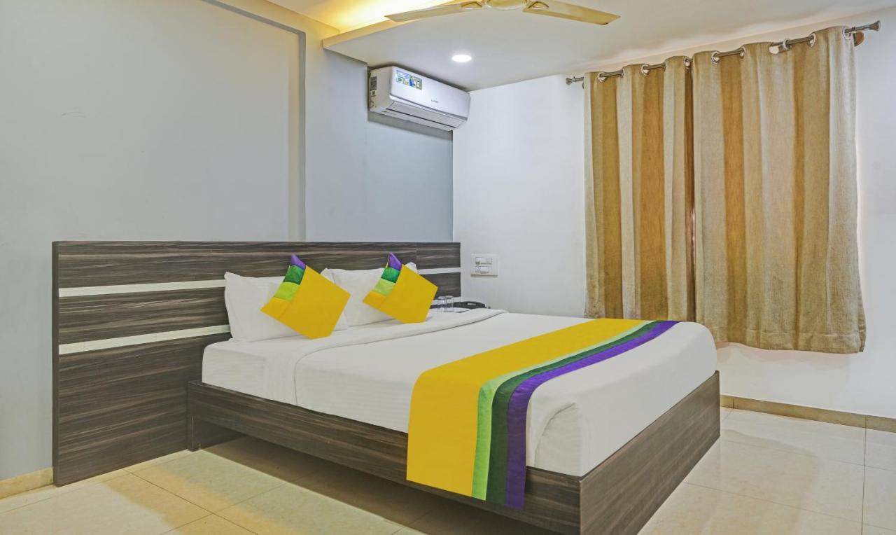 Itsy Purple Hotel Bangalore