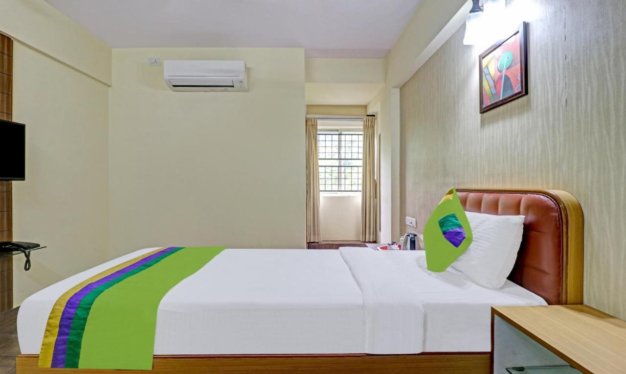 Treebo Akshaya Mayflower Vijaya Bank Layout Hotel 3*
