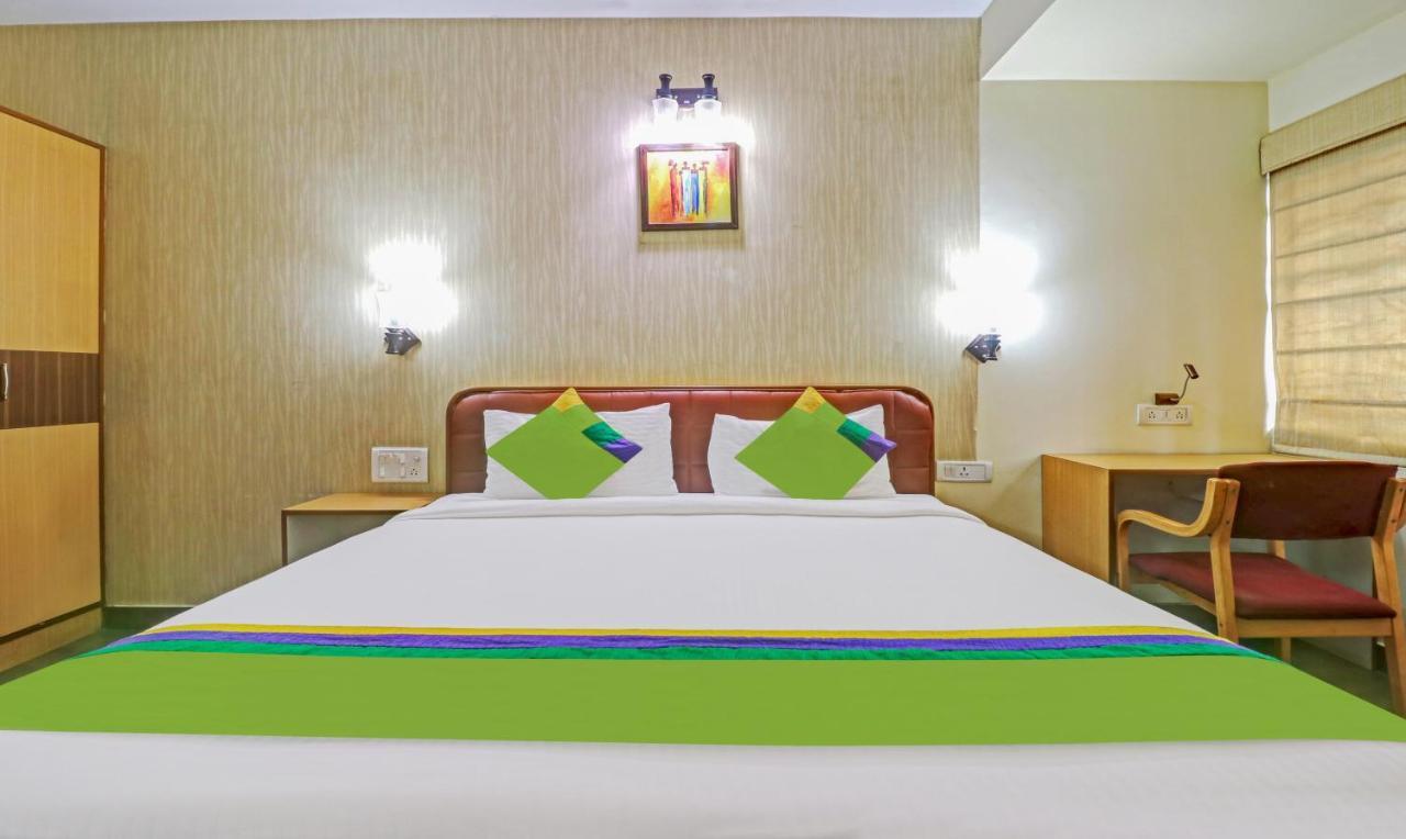 Treebo Akshaya Mayflower Vijaya Bank Layout Hotel 3*