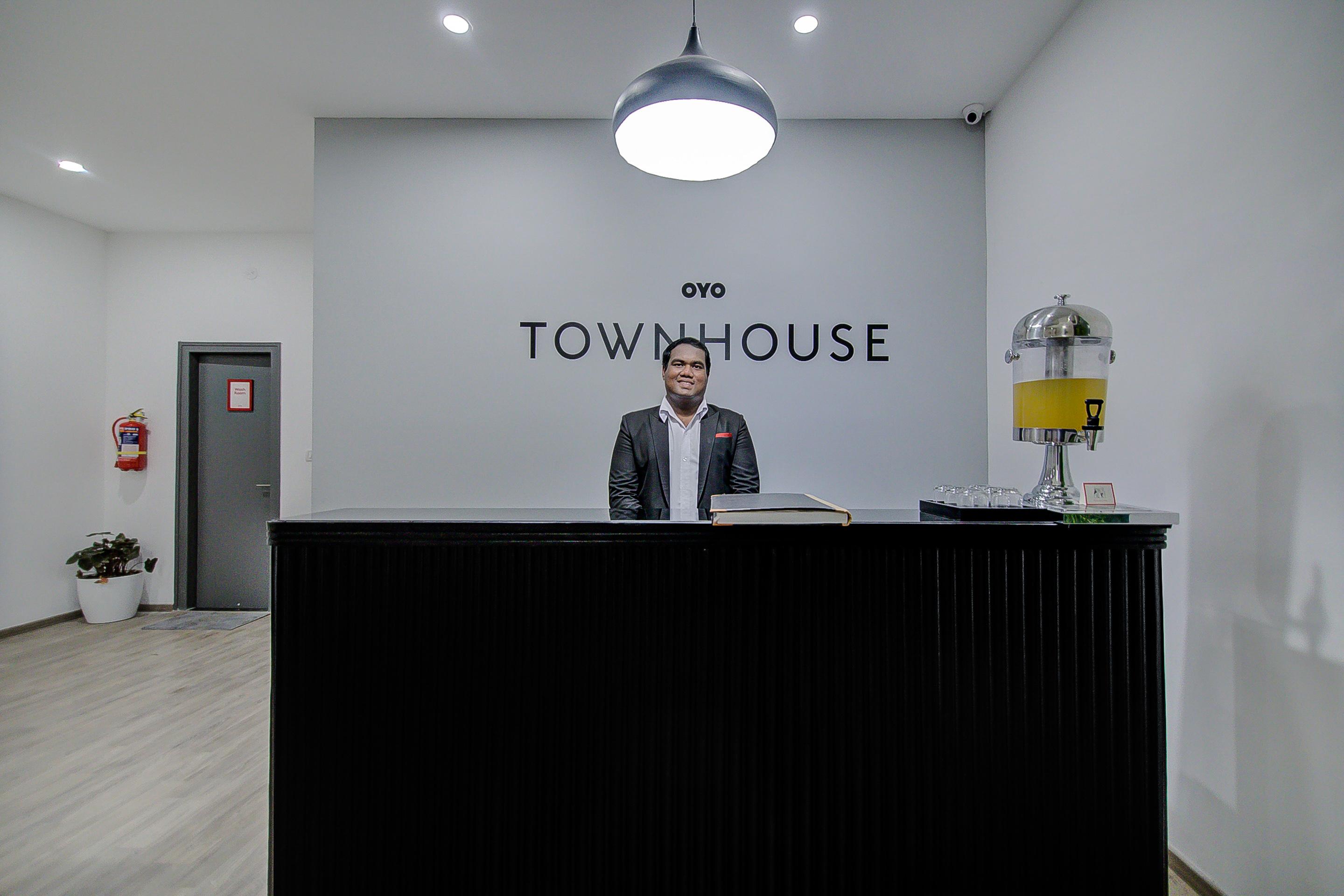 Oyo Townhouse 38 Banaswadi 100ft Road 3*