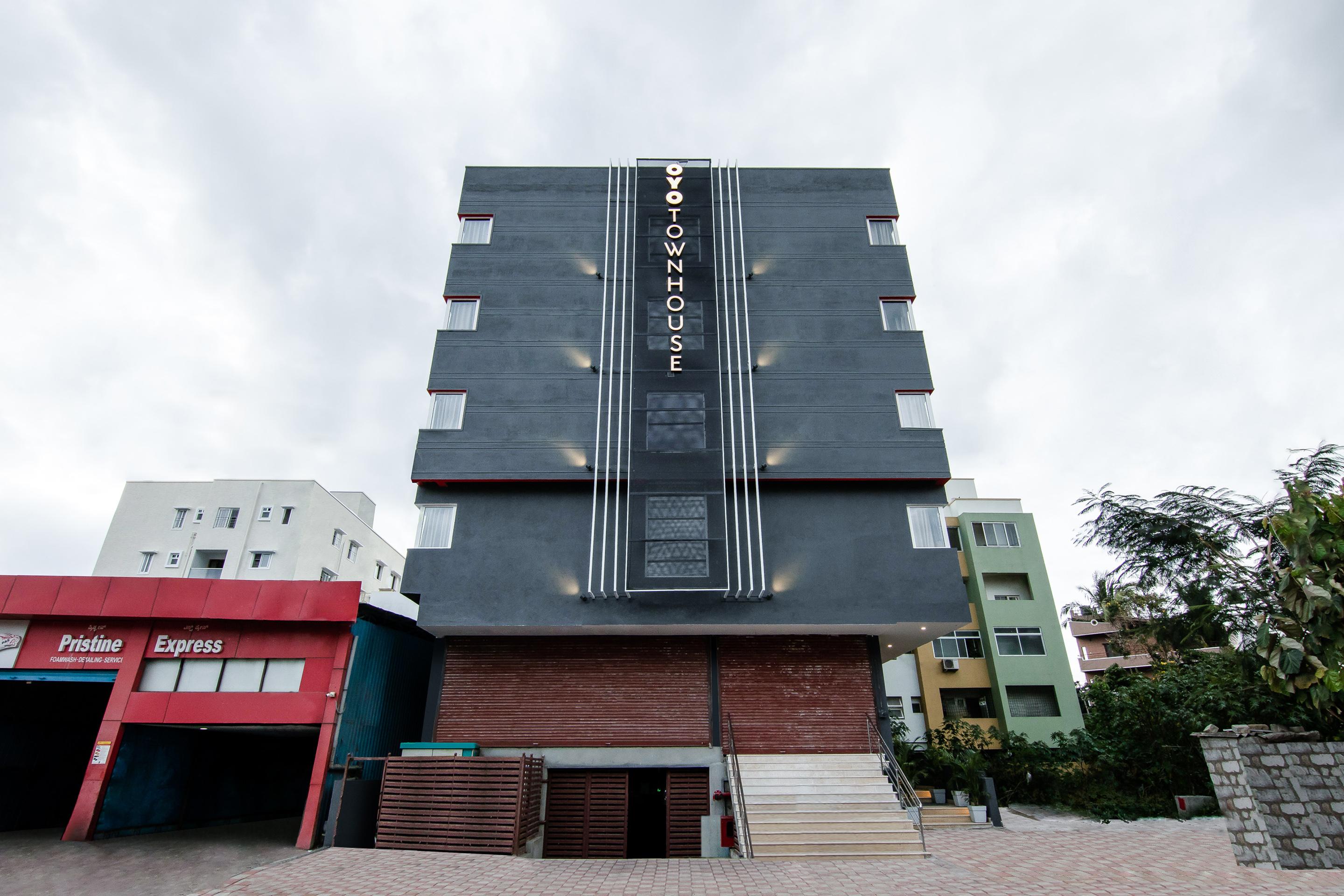 Oyo Townhouse 38 Banaswadi 100ft Road 3*
