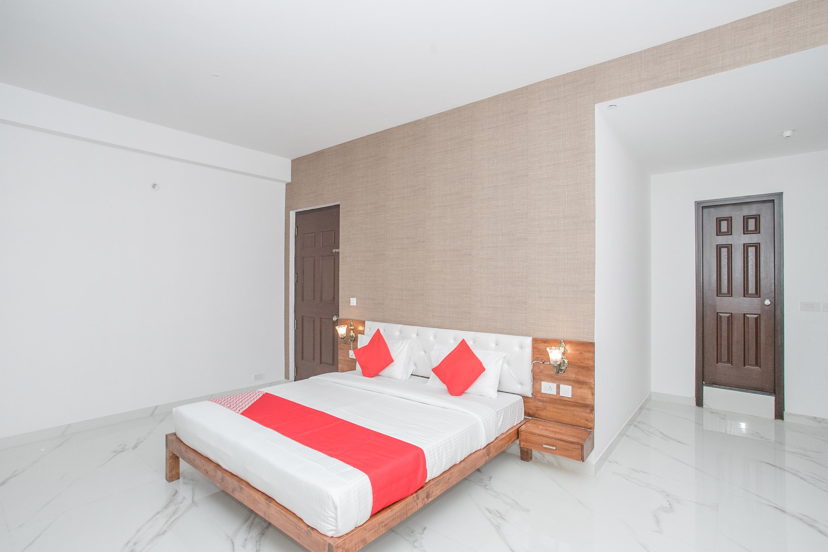 Hotel Oyo 12045 Dollars Nest