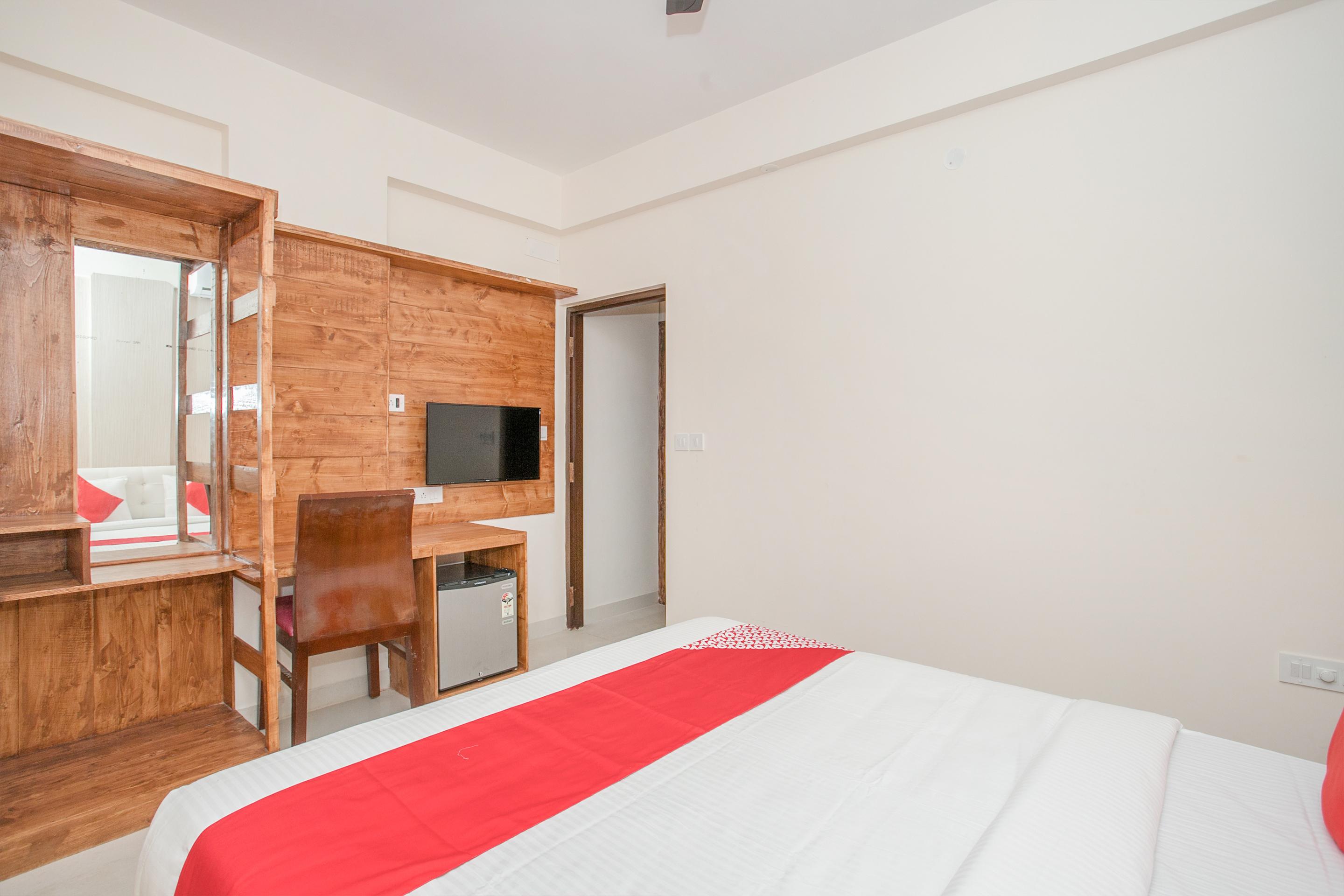 Oyo 12045 Dollars Nest 2*