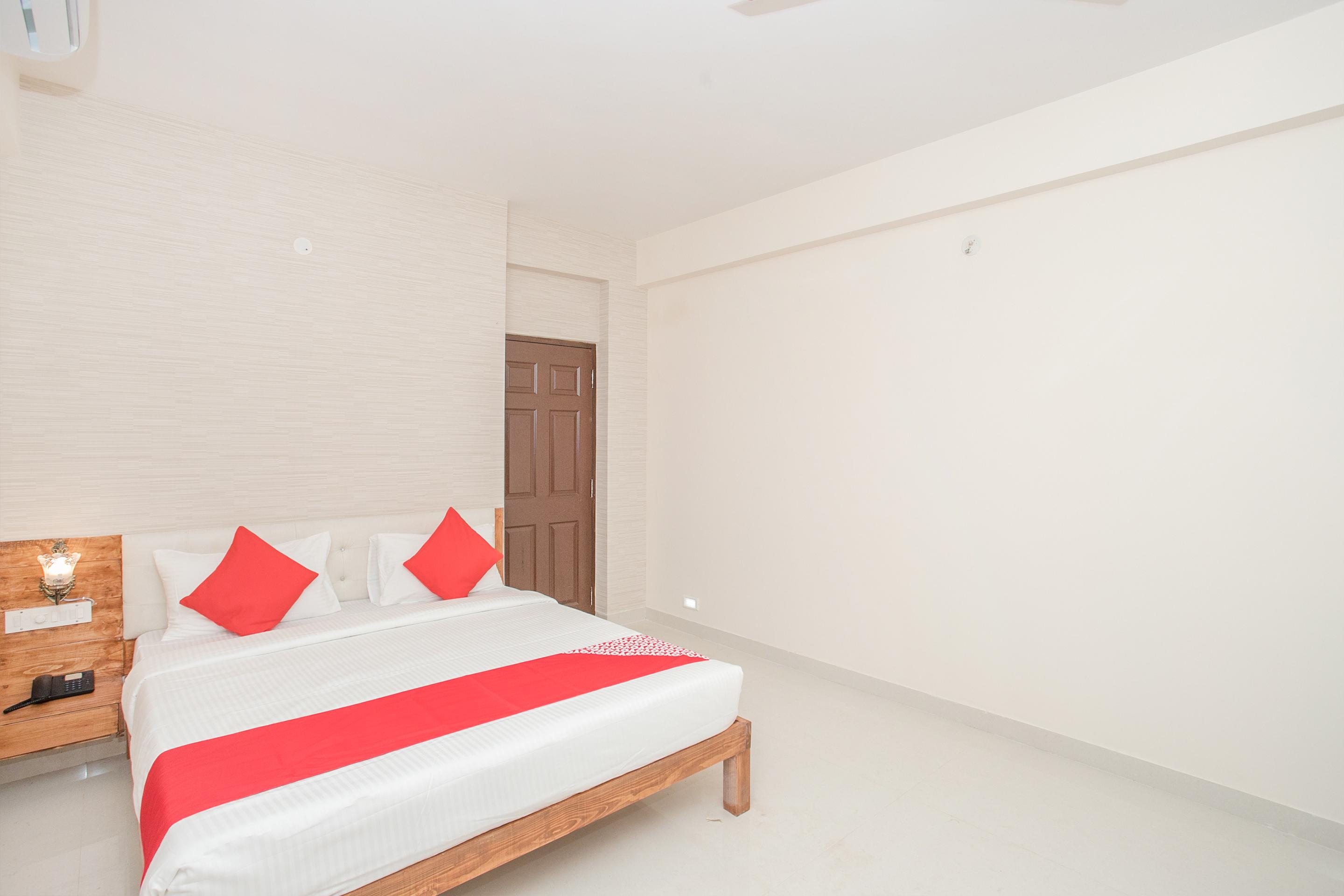 Hotel Oyo 12045 Dollars Nest Bangalore