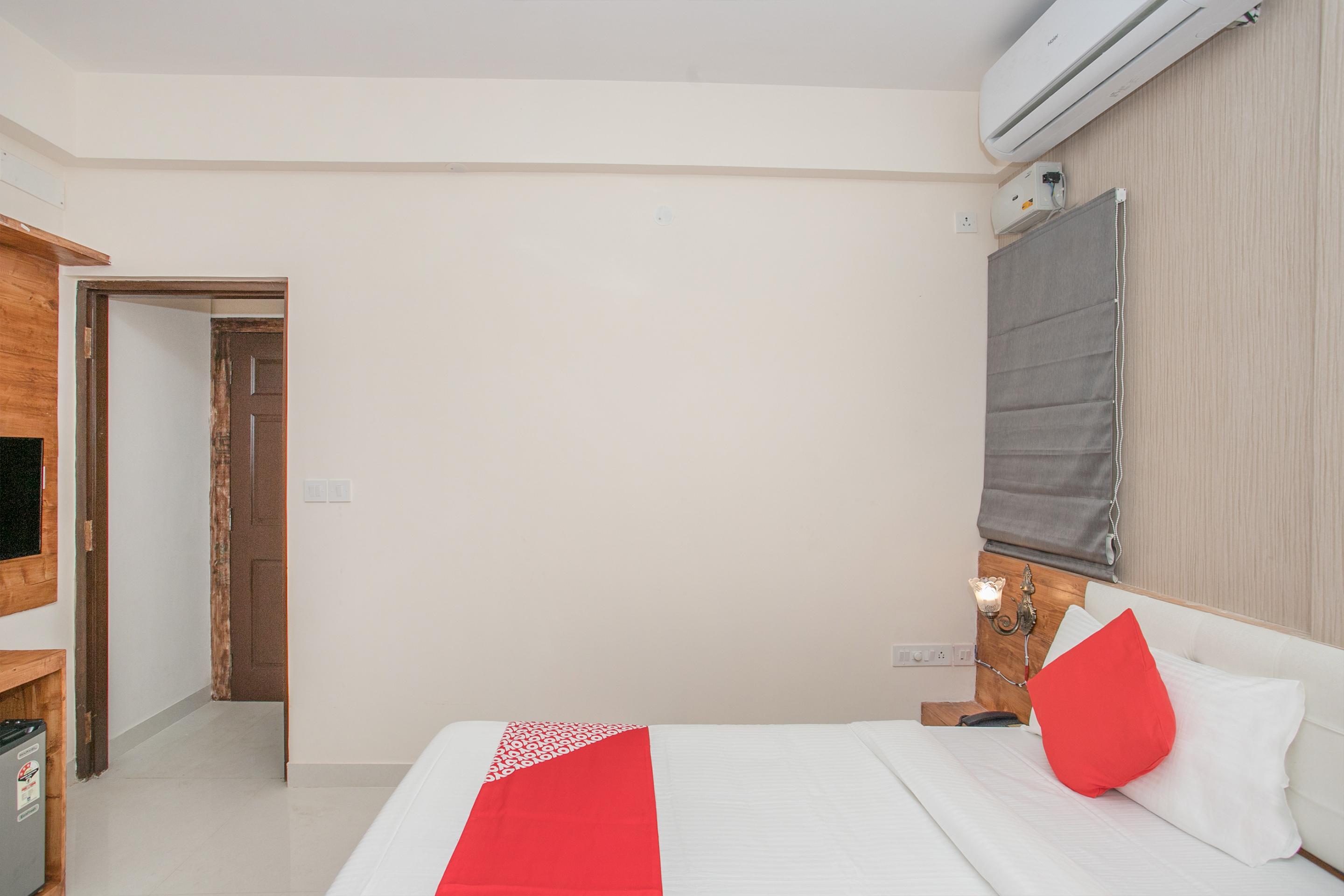 Oyo 12045 Dollars Nest Bangalore