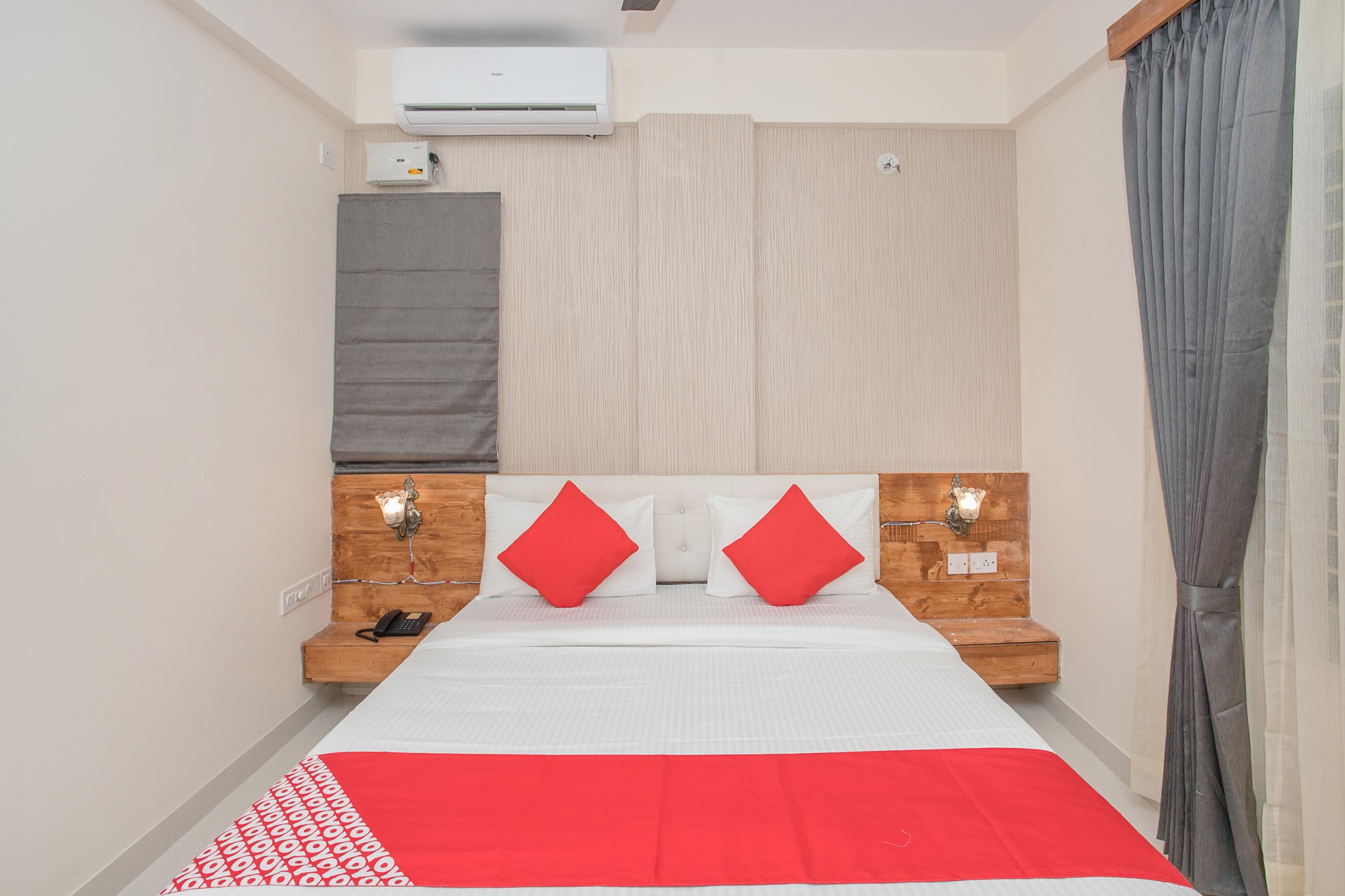Oyo 12045 Dollars Nest