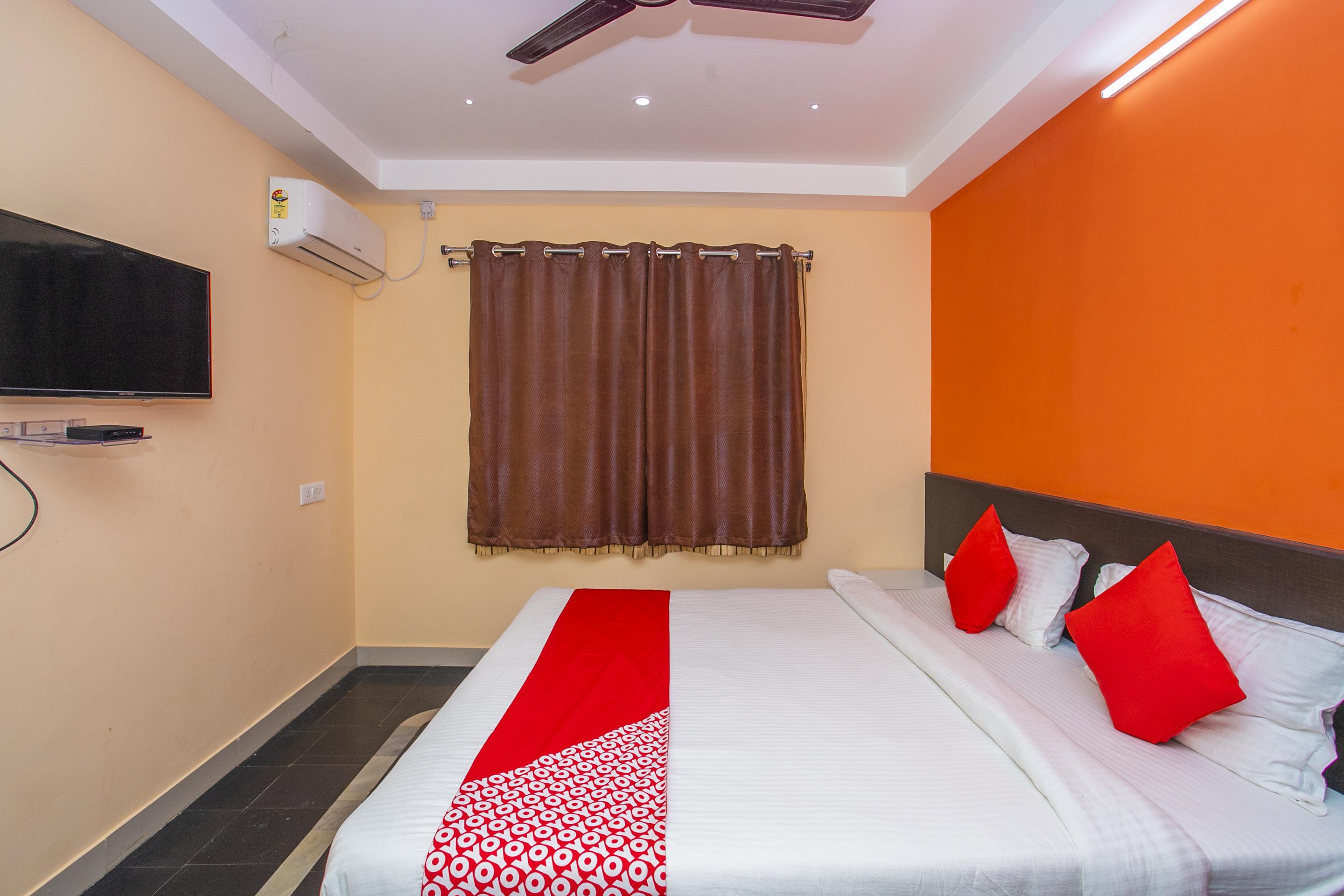 Hotel Oyo 22837 Chairmen's 3*