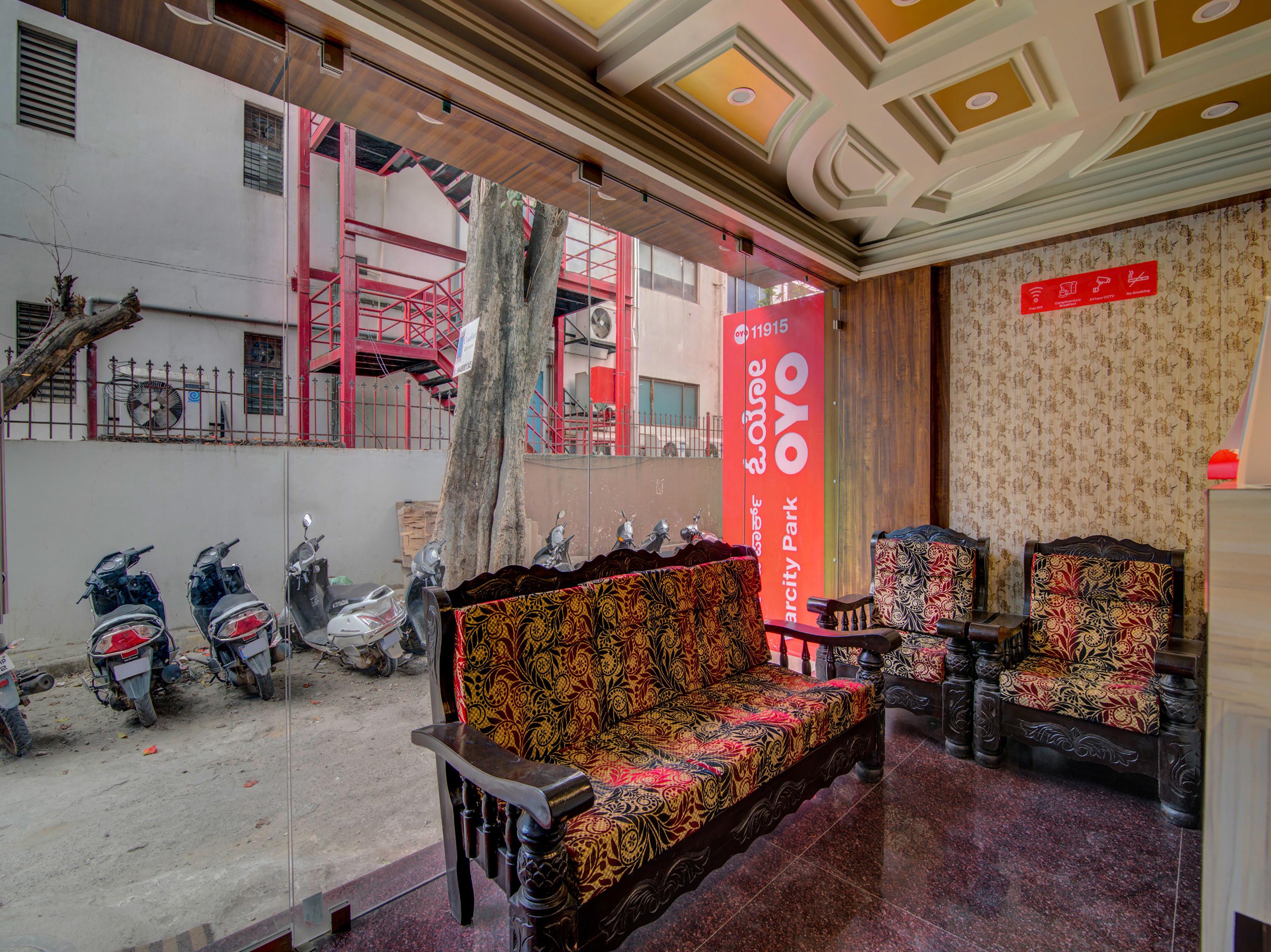Oyo Varcity Park Near Ragigudda Sri Prasanna Anjaneyaswamy Temple Hotel