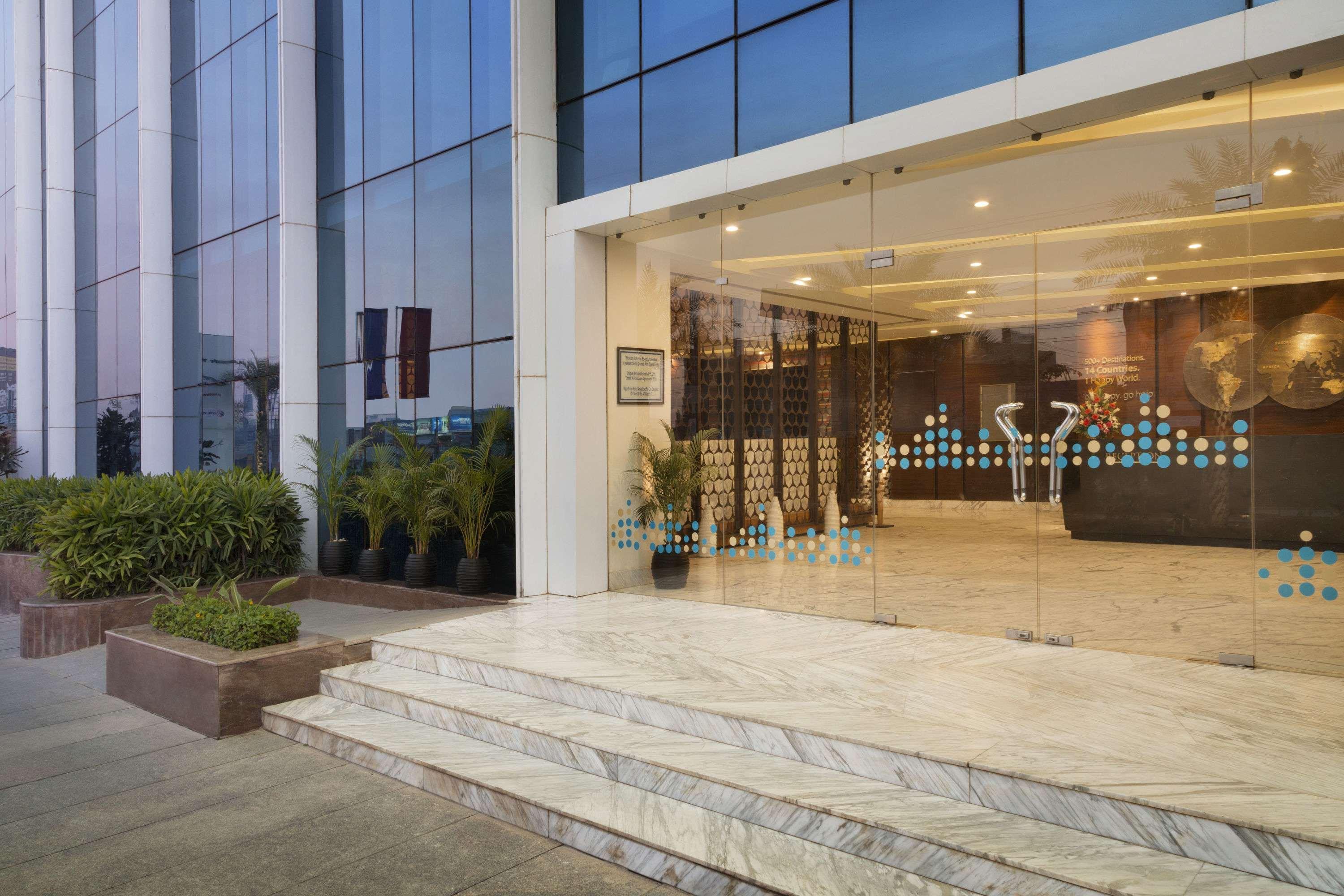 Hotel Howard Johnson By Wyndham, Hebbal, 4*