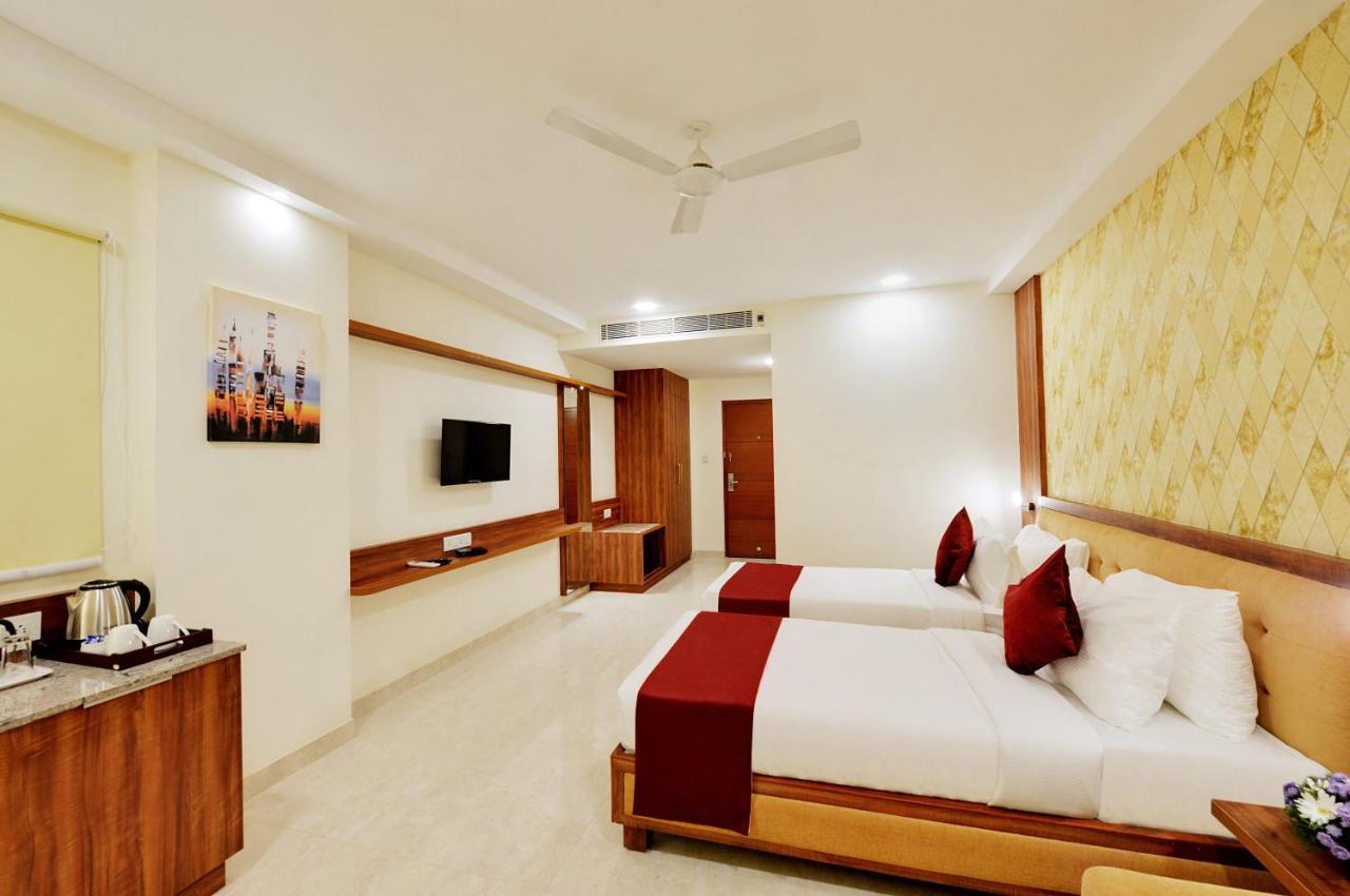 Hotel La Sara Gateway Bangalore