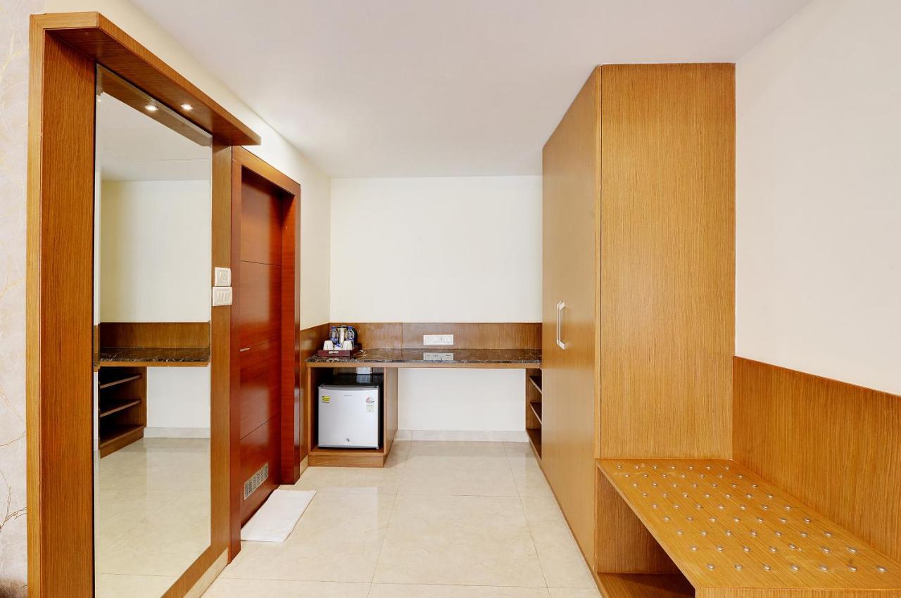 Hotel La Sara Gateway Bangalore