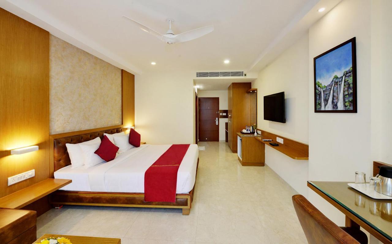 La Sara Gateway Hotel 3*