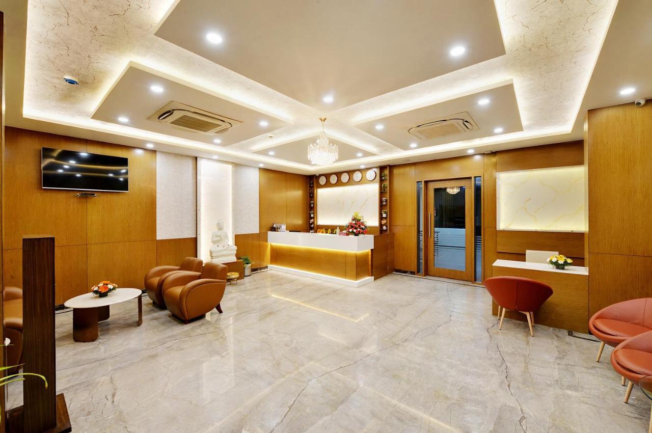 Hotel La Sara Gateway
