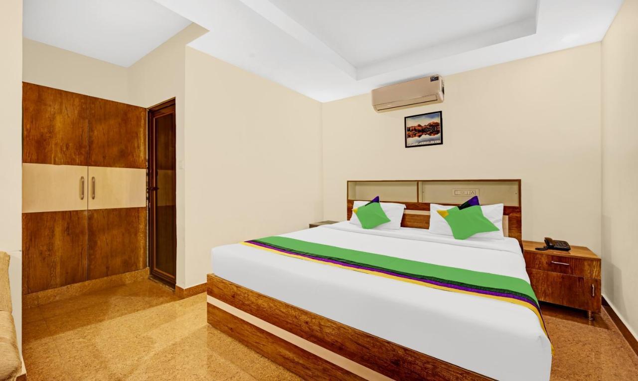Treebo Royal Splendid Hotel