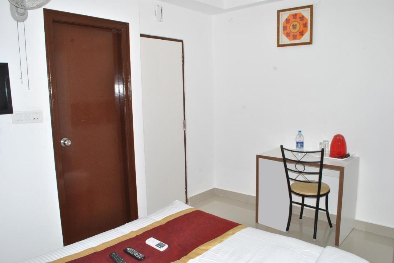 Hotel The Royal Park Bangalore