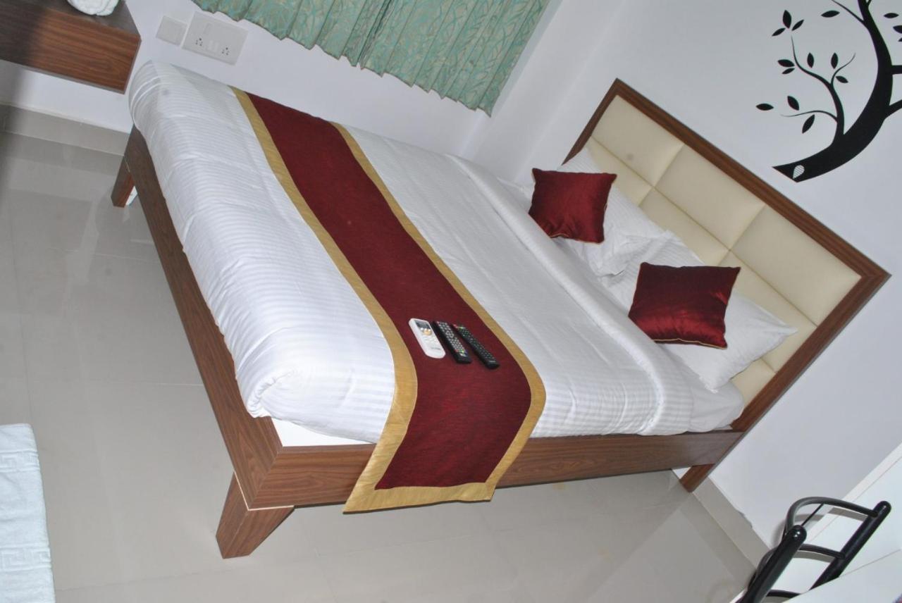 Hotel The Royal Park Bangalore