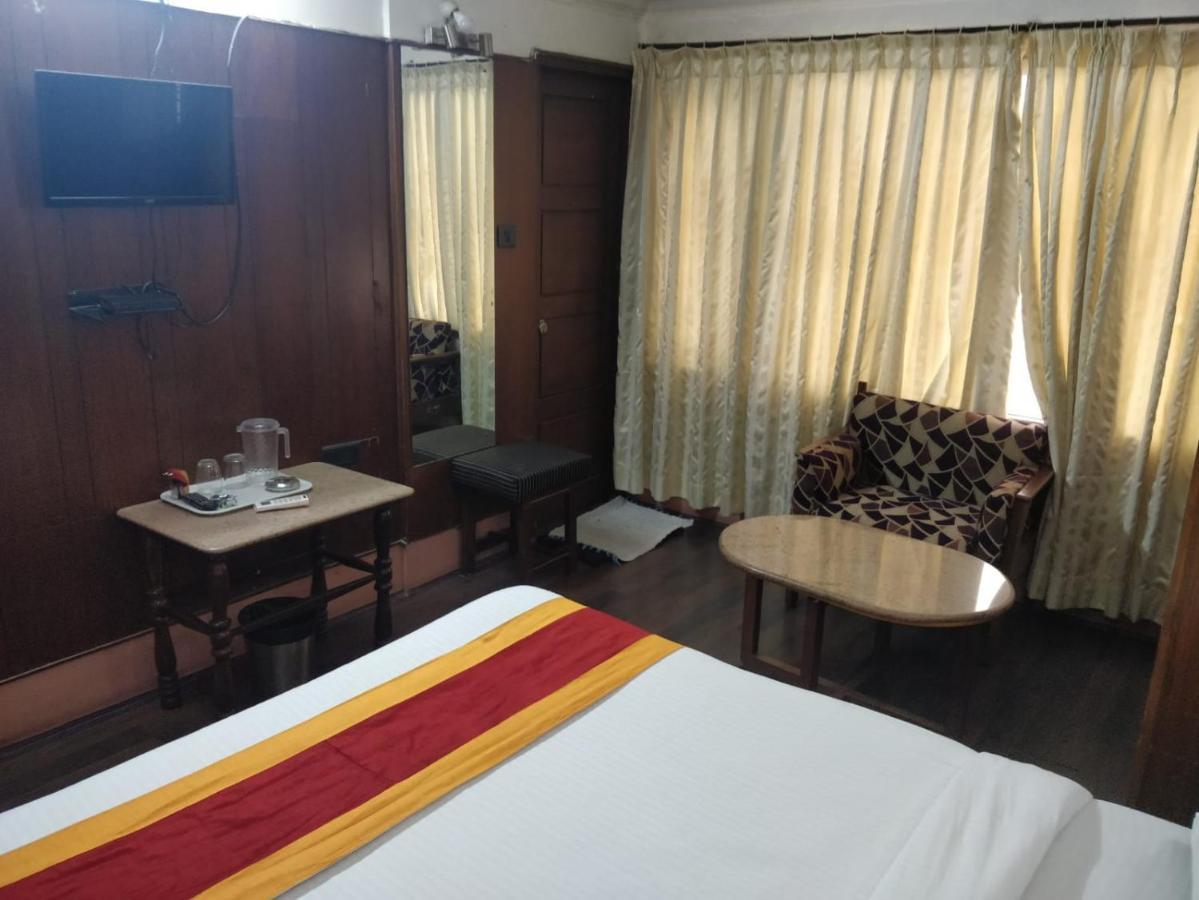 Hotel Pulikeshi 3*
