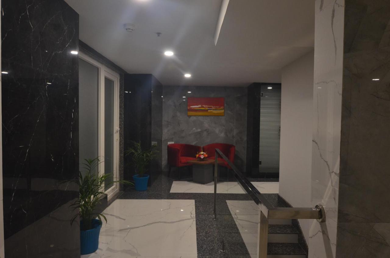 Hotel Iva By Skr A Petrichor