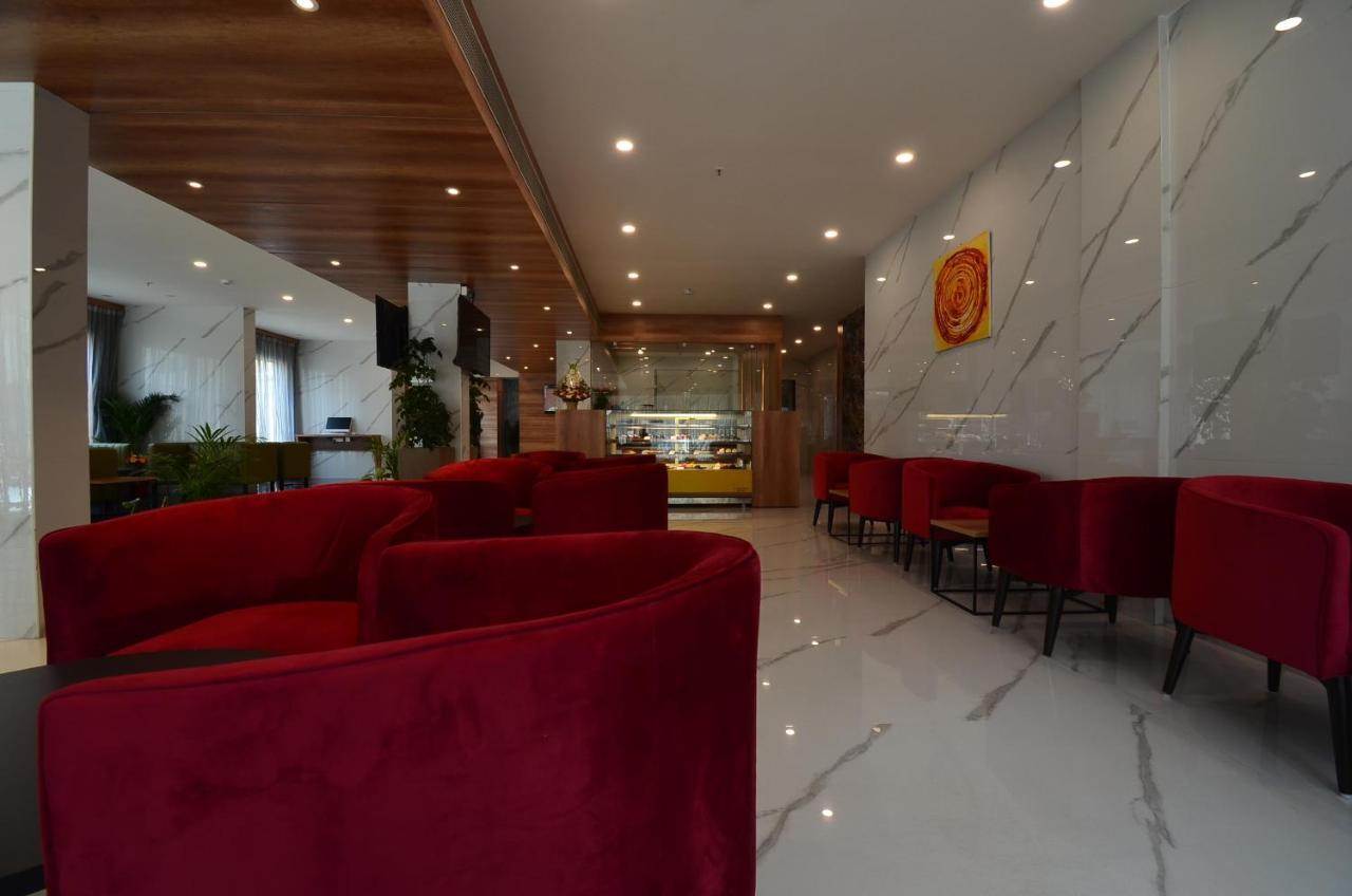 Hotel Iva By Skr A Petrichor *