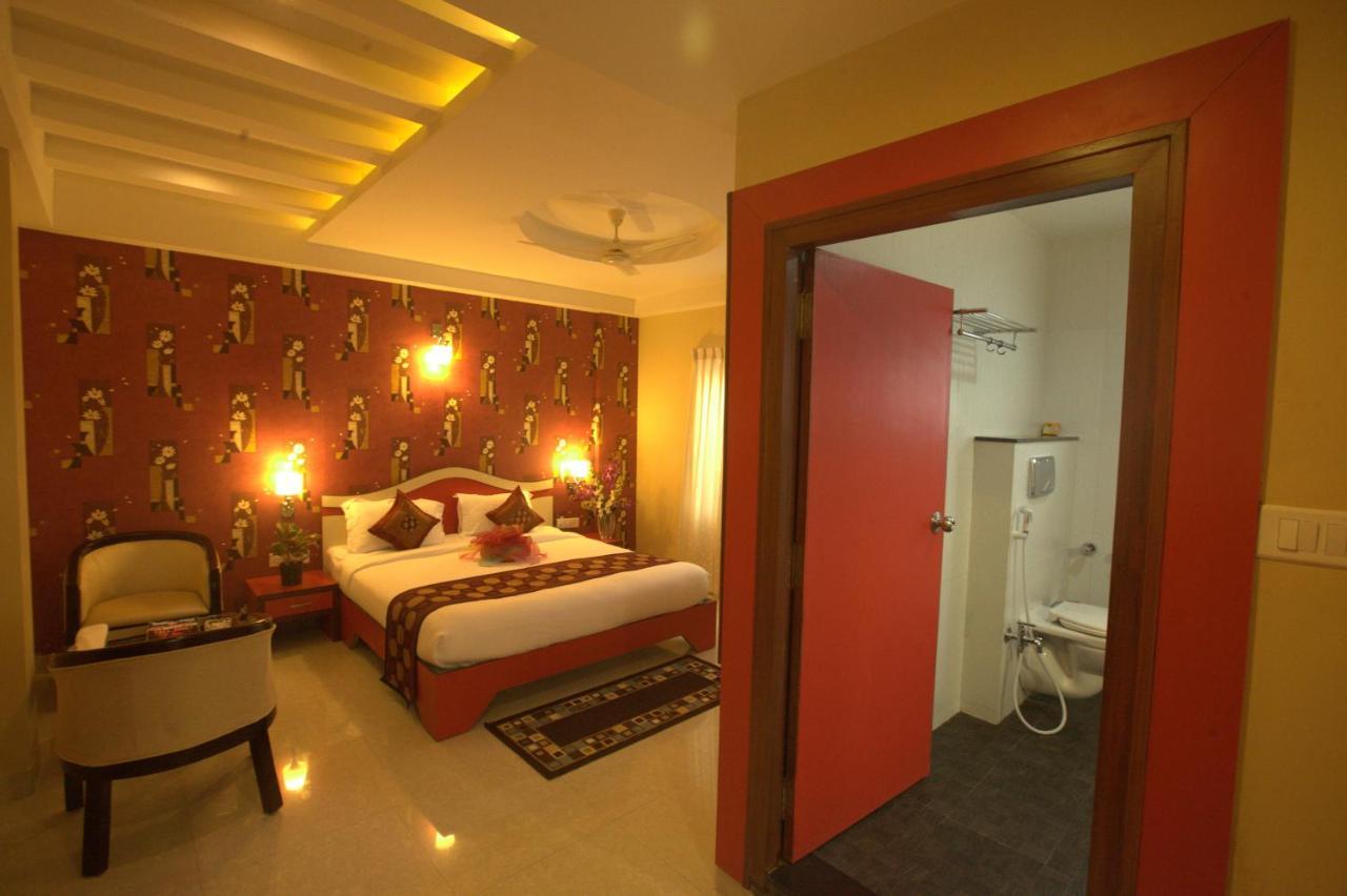 Royal Shades Kodihali Hotel Bangalore