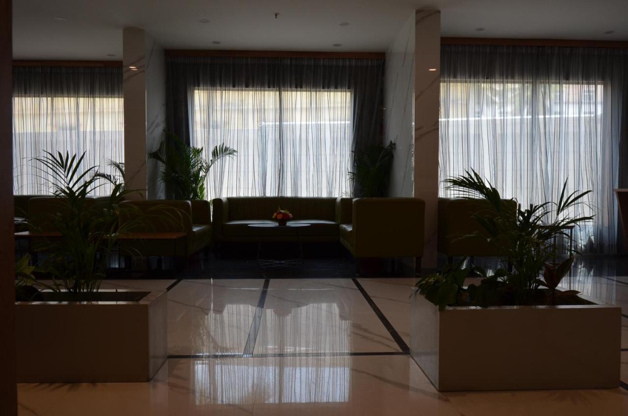 Hotel Iva By Skr A Petrichor *