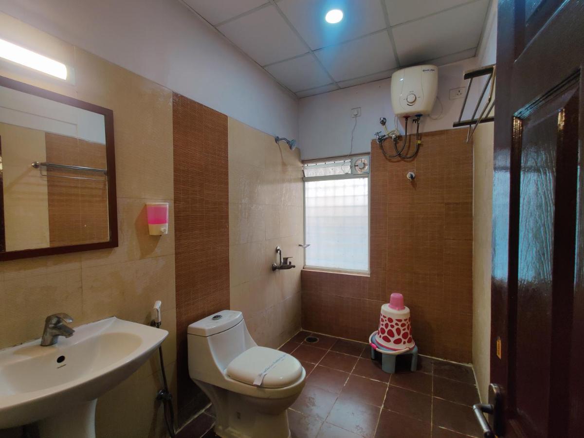 Hotel Urs Palace 3*