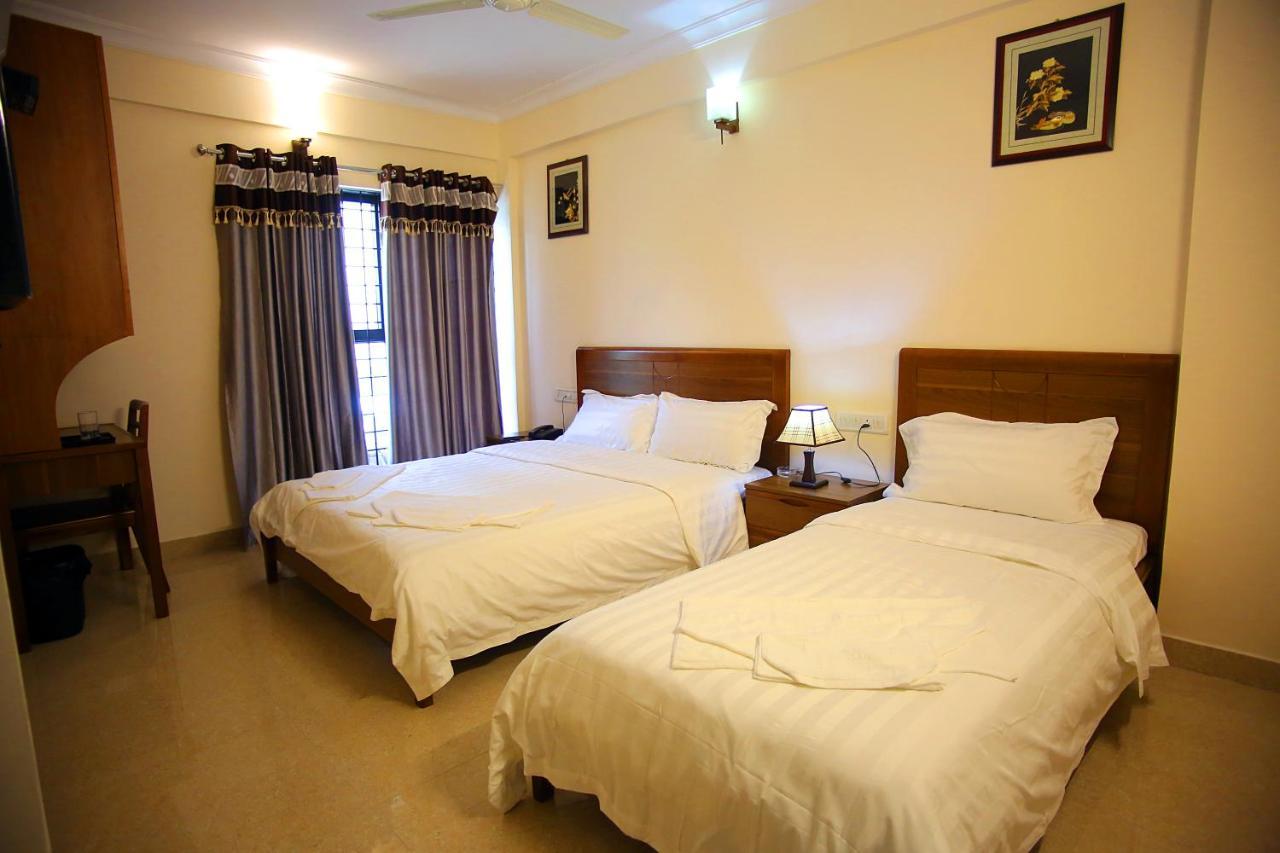 The Lounge Business Hotel