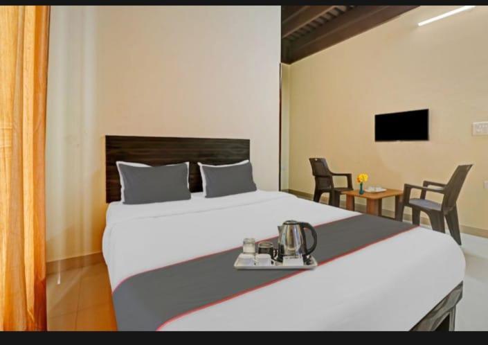Hotel Sri Sai Ram Suites
