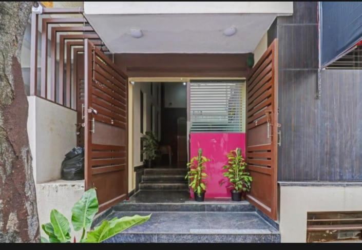 Hotel Sri Sai Ram Suites Bangalore