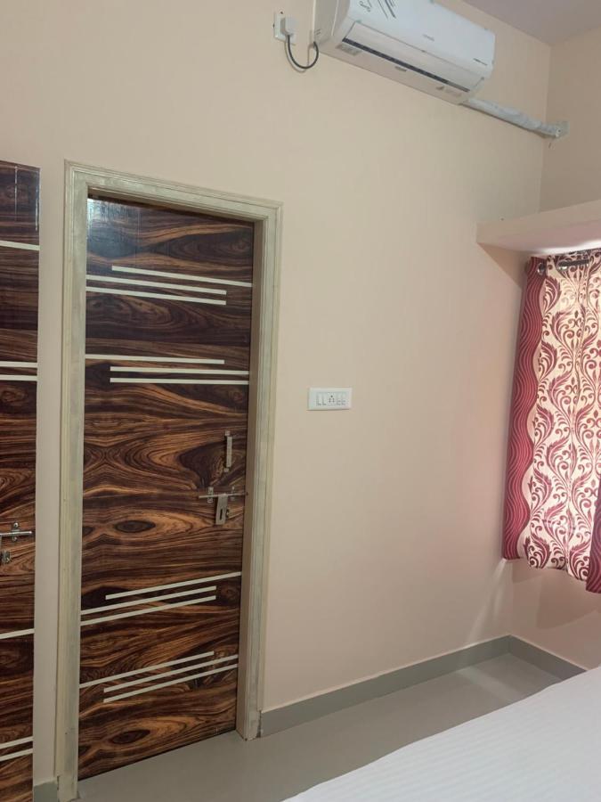 Easynest 1bhk Apartment *