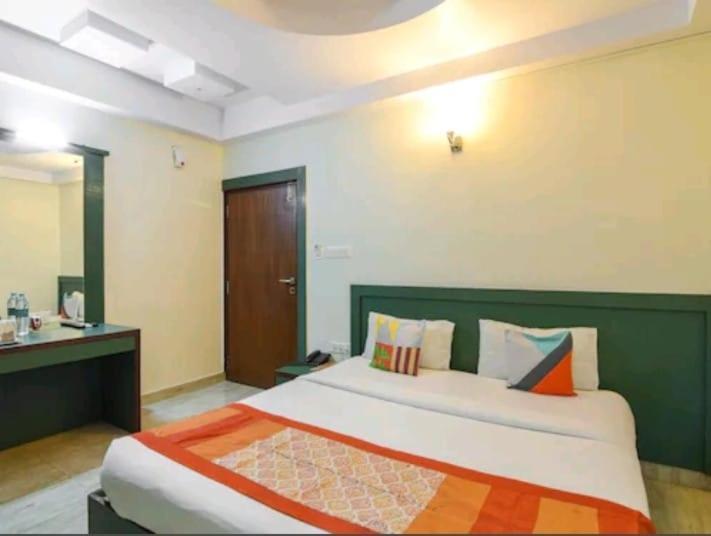 Hotel Royal Shades Kodihali