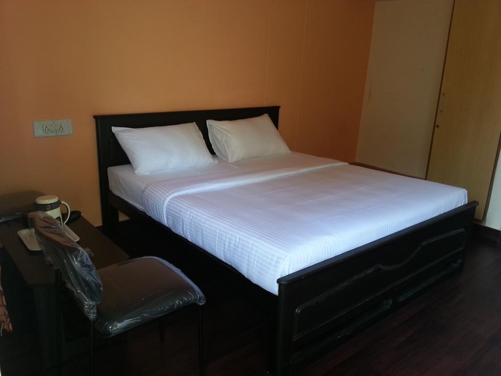 Sri Sai Comforts Hotel
