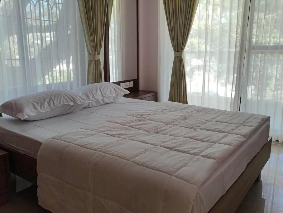 Tara Premium In Indiranagar Apartment *