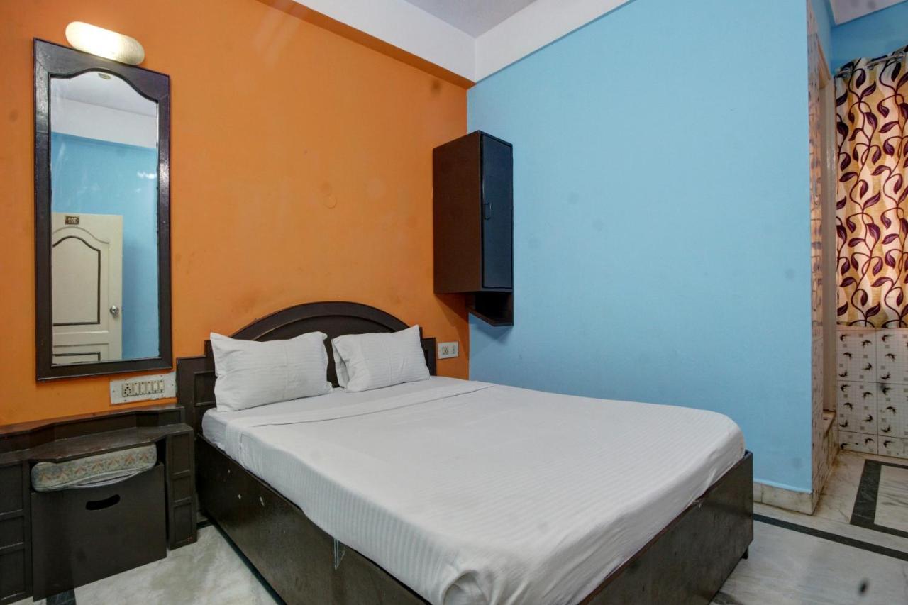 Hotel Spot On Radha Krishna Deluxe Near Cubbon Park Bangalore