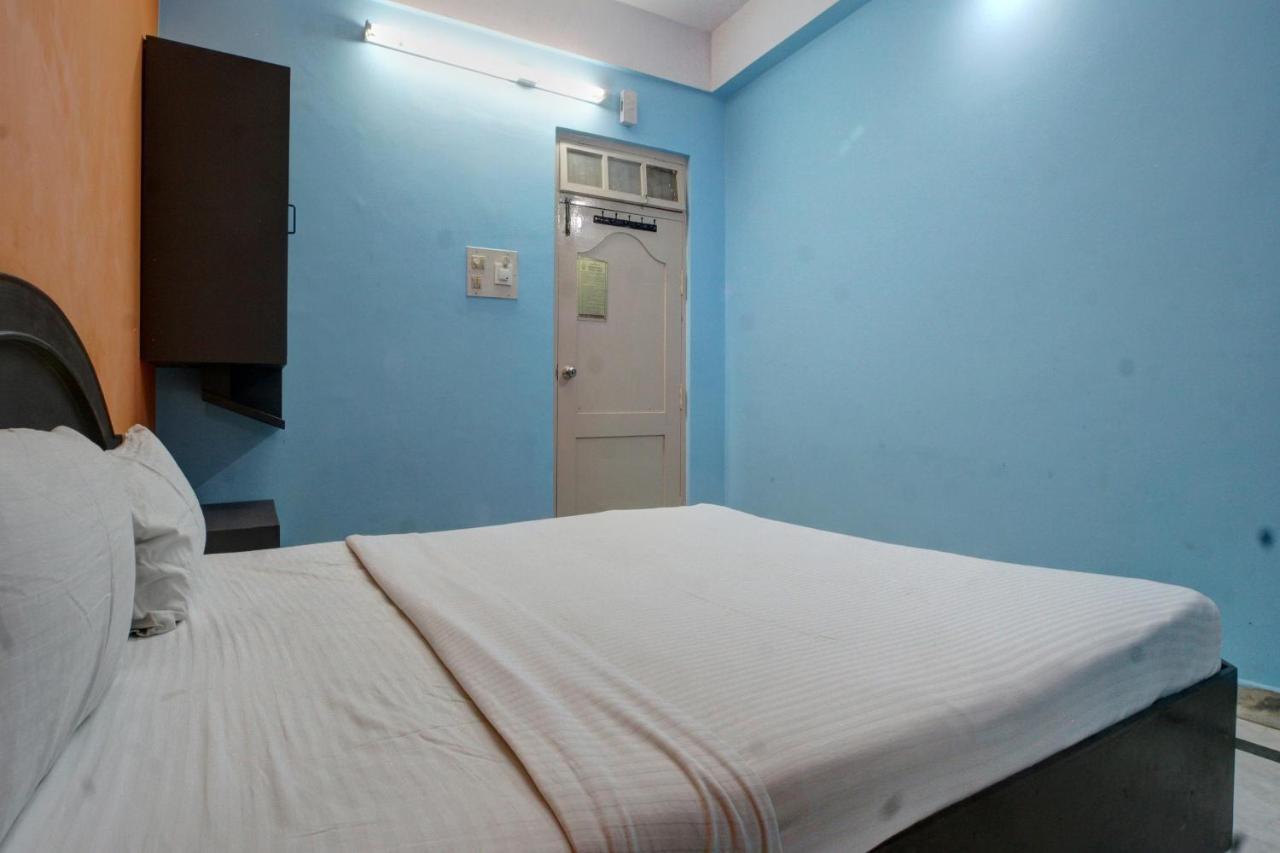 Hotel Spot On Radha Krishna Deluxe Near Cubbon Park