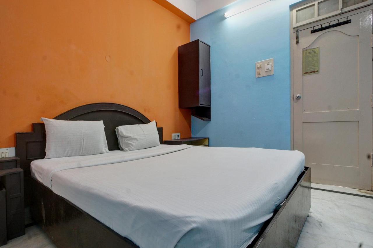 Spot On Radha Krishna Deluxe Near Cubbon Park Hotel 2*