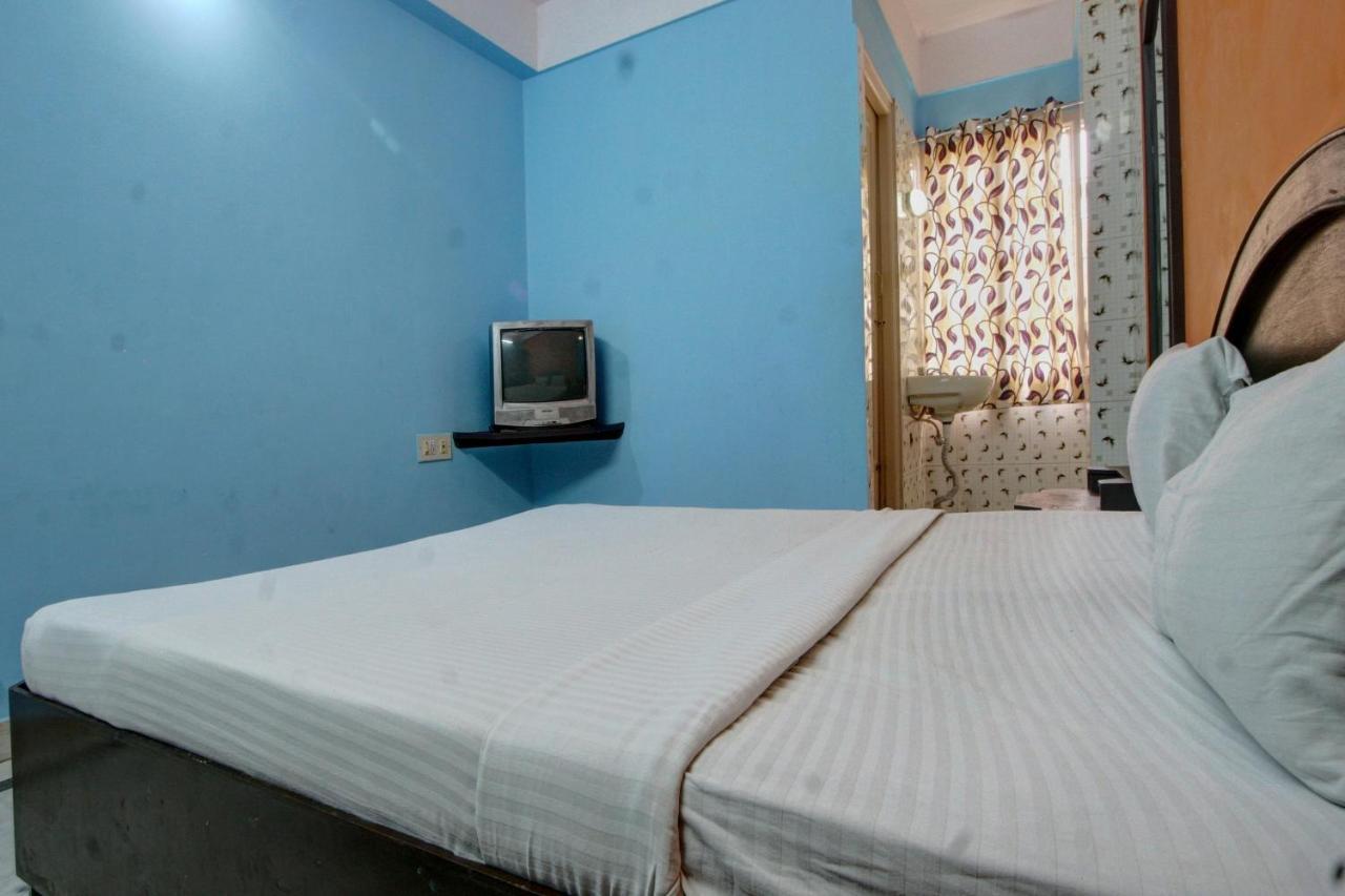 Spot On Radha Krishna Deluxe Near Cubbon Park Hotel Bangalore