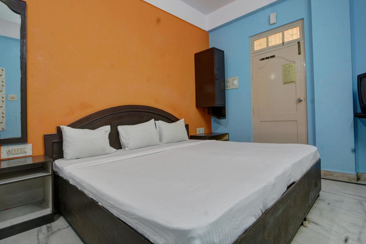 Spot On Radha Krishna Deluxe Near Cubbon Park Hotel Bangalore