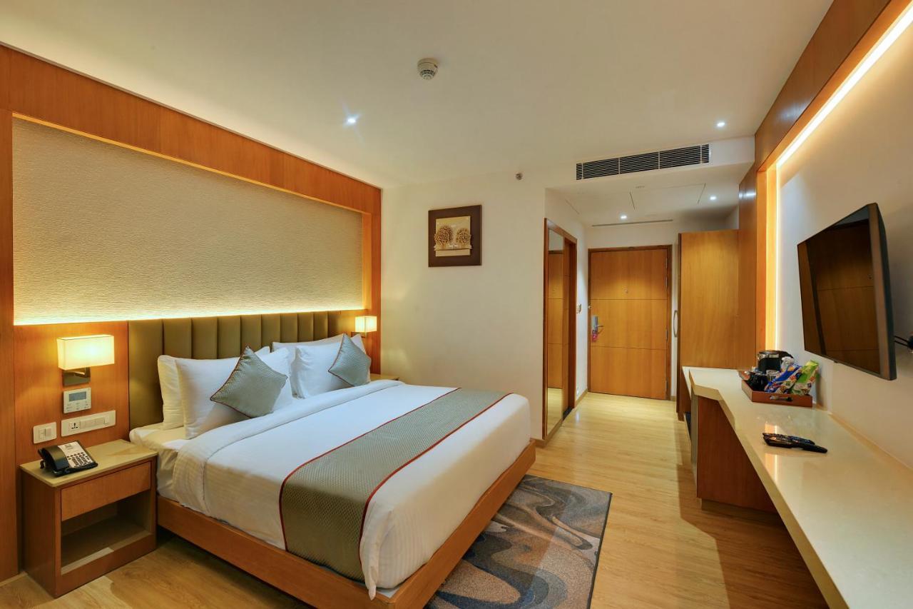 Clarion Hotel 4*