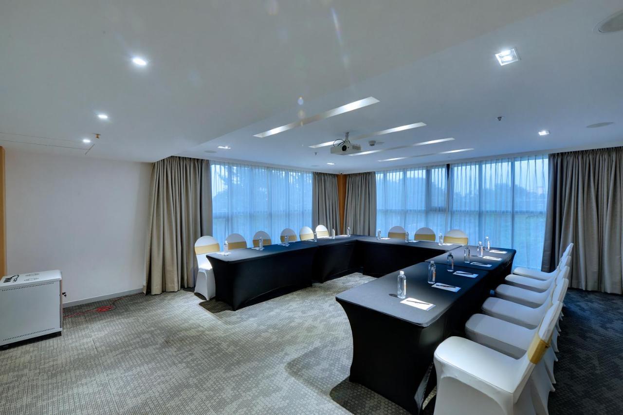 Clarion 4*