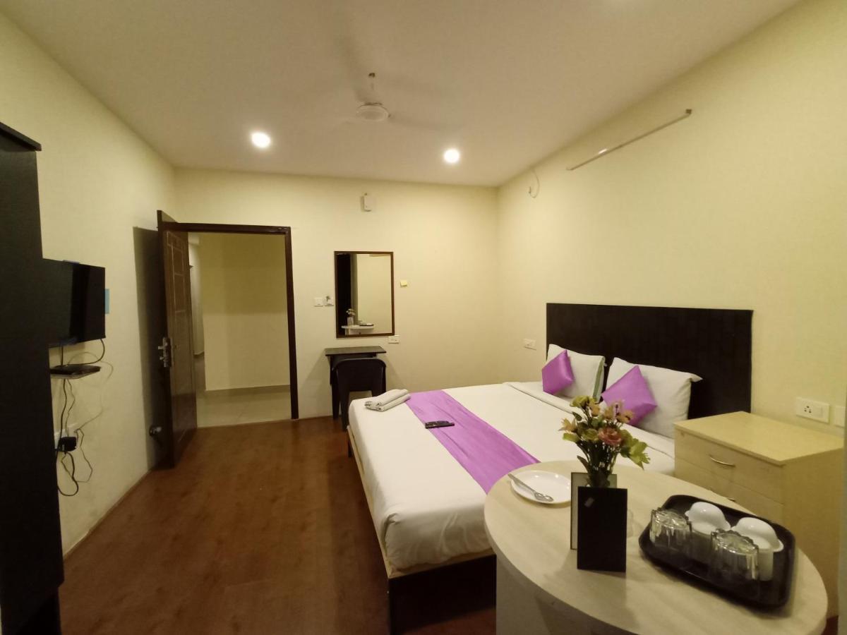 Hotel Crescent Shine 3*