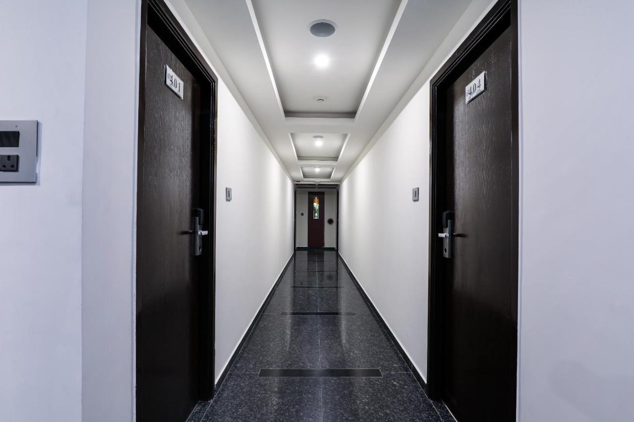 Hotel Collection O 30004 Malleswaram Bangalore