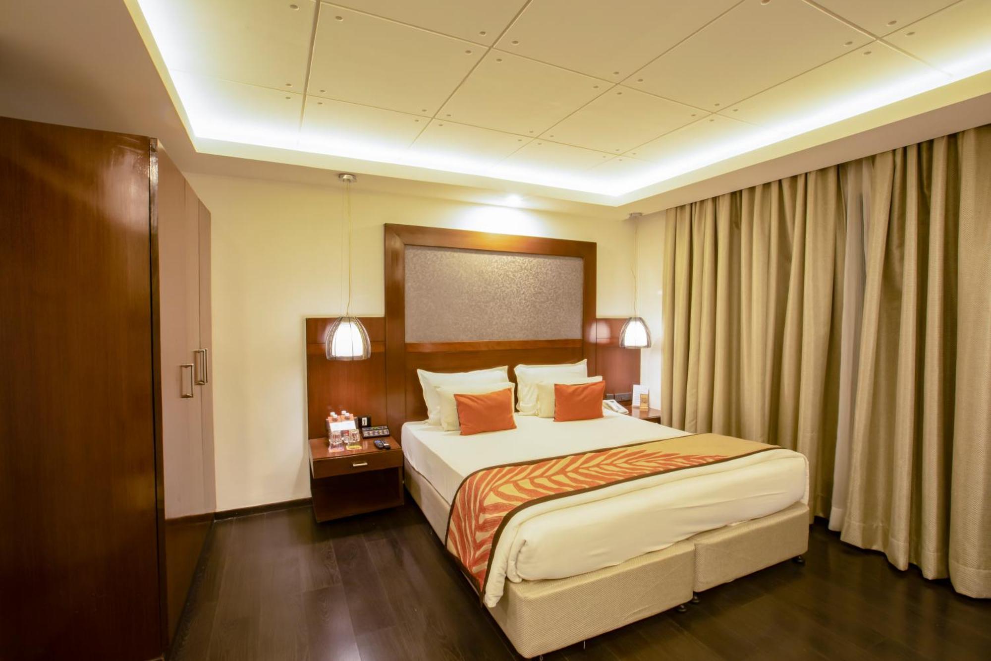The Cunningham 4* Bangalore