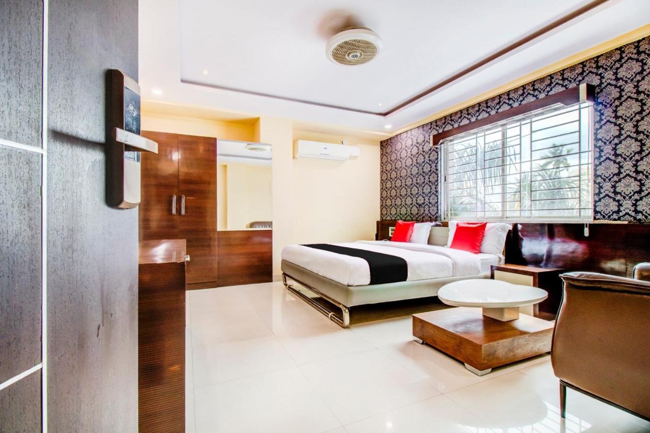 Hotel Capital O 5381 The Emirates 3*
