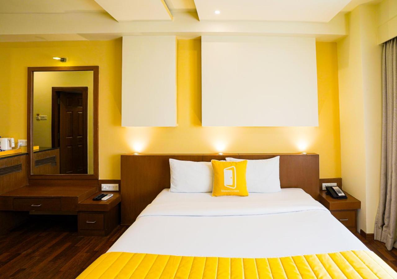 Bloomsuites I Electronics Hotel