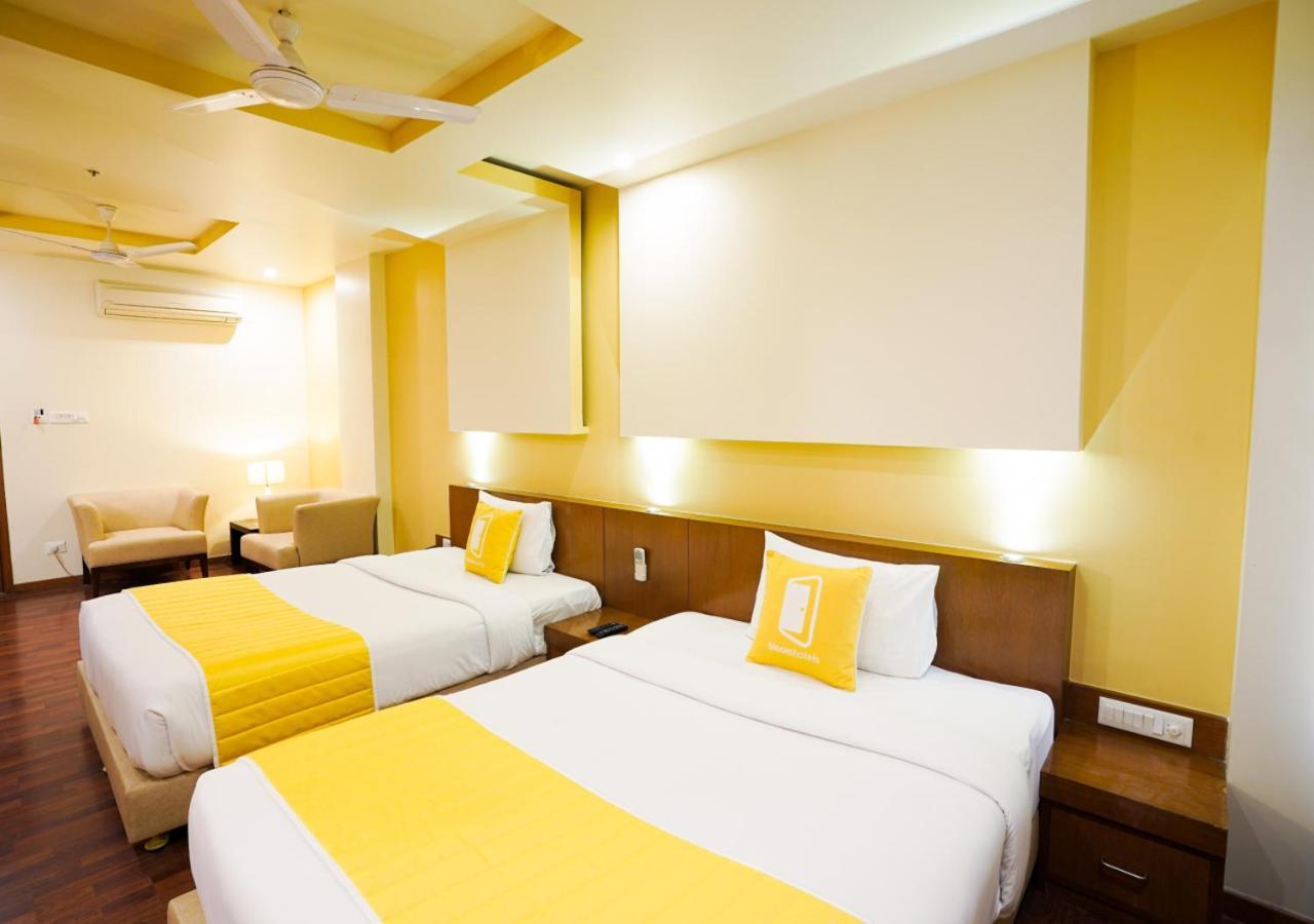 Hotel Bloomsuites I Electronics