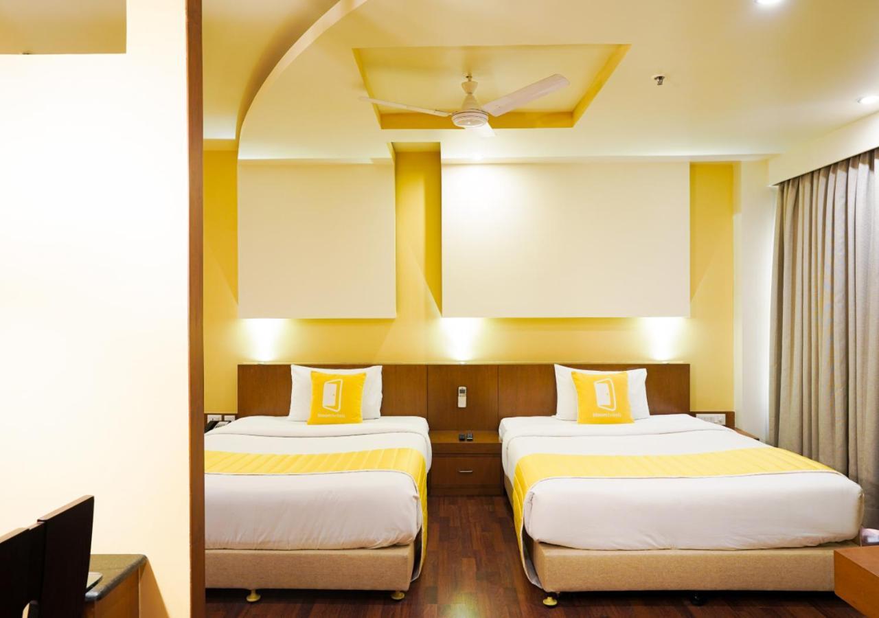 Bloomsuites I Electronics Hotel