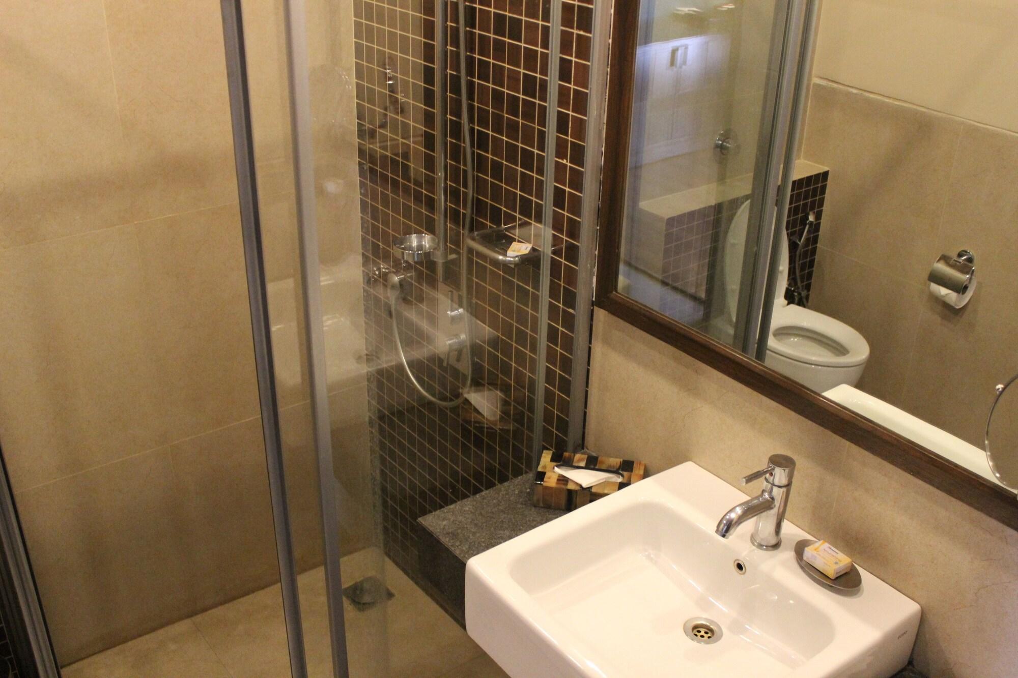 Hotel Justa Mg Road 4*